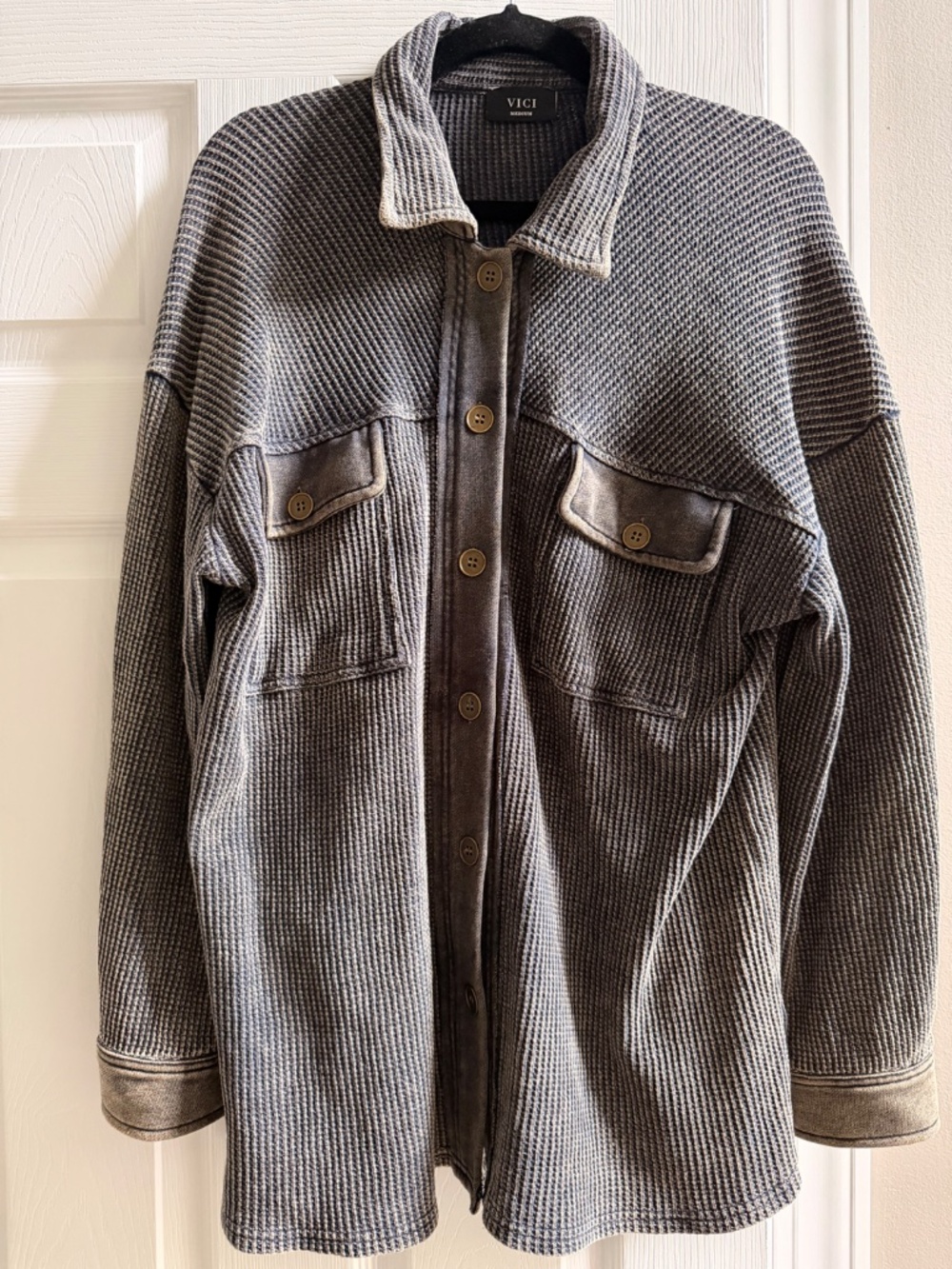 VICI Boutique Rigo Mineral Wash Waffle Thermal Button Shacket M - Picture 3 of 7
